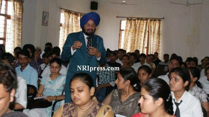 Ex CBI Director S.Joginder Singh visited Aryans Campus (5)